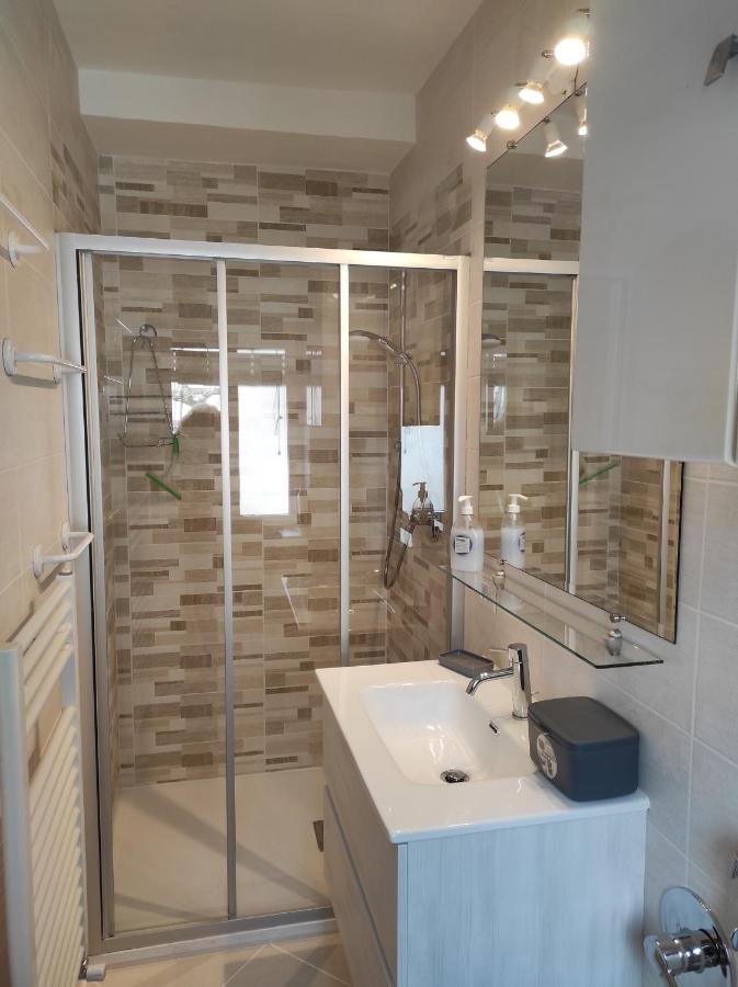 Maddalena House Apartment Варена Екстериор снимка