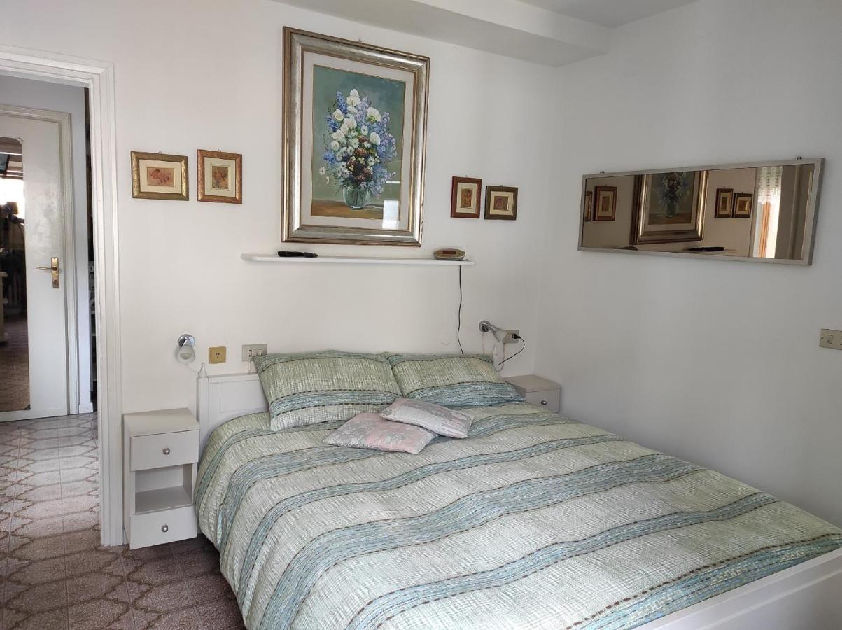 Maddalena House Apartment Варена Екстериор снимка
